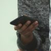 La Nouvelle Interdiction des téléphones cellulaires en Ontario : un débat épineux entre parents et enseignants